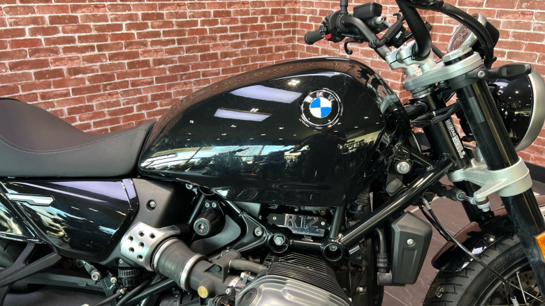 BMW R12 (24MY)